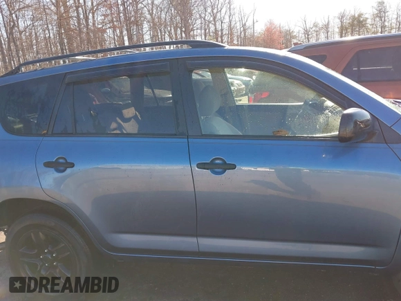 2006 Toyota RAV4 with VIN JTMBD33V766021794, listed as a IAAI auction lot 41817927 with 164,112 mi miles. Bid and sale history available at carsss.com. Image 13.
