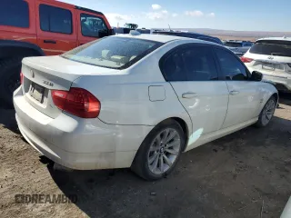 2011 BMW 3 Series 328i xDrive z VIN WBAPK5G54BNN28957, wystawiony jako Copart lot #41448975 z przebiegiem 184 889 mil mil oraz Szkoda całkowita • Salvage title. Historia ofert i sprzedaży dostępna na DreamBid. Obrazek 3.