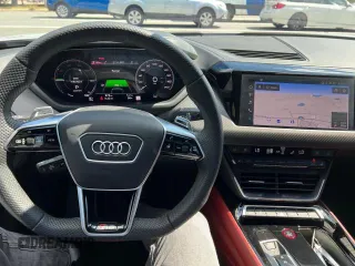 2023 Audi RS e-tron GT z VIN WAUBHBFW7P7901163, wystawiony jako Copart lot #78806134 z przebiegiem 878 mil mil oraz Tytuł czysty. Historia ofert i sprzedaży dostępna na DreamBid. Obrazek 7.