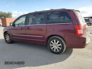 2009 Chrysler Town & Country Touring with VIN 2A8HR54X79R640084, listed as a Copart auction lot 85050984 with 167,072 mi miles and Salvage Title. Bid and sale history available at DreamBid. Image 2.