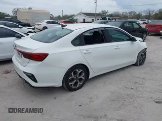 2020 Kia Forte LXS with VIN 3KPF24AD0LE226080, listed as a IAAI auction lot 41624285 with 10,122 mi miles. Bid and sale history available at carsss.com. Image 4.