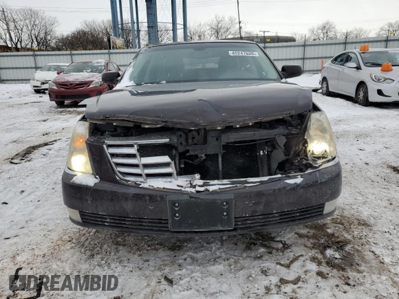 2008 Cadillac DTS 1SC z VIN 1G6KD57Y48U196389, wystawiony jako Copart lot #45247625 z przebiegiem 141 407 mil mil oraz Szkoda całkowita • Salvage title. Historia ofert i sprzedaży dostępna na DreamBid. Obrazek 5.