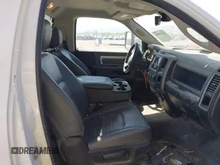 2018 Ram 2500 Tradesman z VIN 3C7WR4AJ8JG293547, wystawiony jako IAAI lot #42474445 z przebiegiem 121 406 mil mil oraz . Historia ofert i sprzedaży dostępna na DreamBid. Obrazek 8.