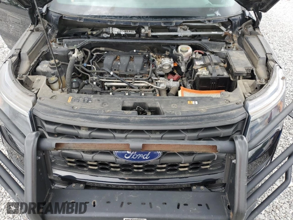 2019 Ford Police Interceptor Utility z VIN 1FM5K8AR0KGB44522, wystawiony jako Copart lot #58401635 z przebiegiem Nie podano mil oraz Tytuł czysty. Historia ofert i sprzedaży dostępna na DreamBid. Obrazek 12.