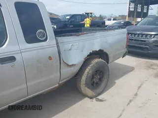 2002 Nissan Frontier XE z VIN 1N6ED26YX2C353086, wystawiony jako IAAI lot #41821399 z przebiegiem 192 027 mil mil oraz . Historia ofert i sprzedaży dostępna na DreamBid. Obrazek 6.