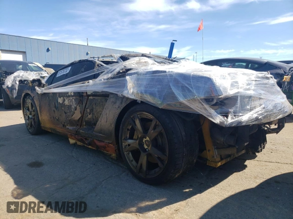 2008 Lamborghini Gallardo z VIN ZHWGU22T18LA06562, wystawiony jako Copart lot #81899274 z przebiegiem Nie podano mil oraz Czysty tytuł • Clean title. Historia ofert i sprzedaży dostępna na DreamBid. Obrazek 3.
