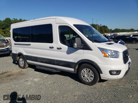 2021 Ford Transit Passenger XL with VIN 1FBAX2C84MKA04547, listed as a Copart auction lot 72682074 with 87,077 mi miles and Salvage Title. Bid and sale history available at DreamBid. Image 4.