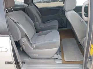 2006 Toyota Sienna CE with VIN 5TDZA23C46S415995, listed as a IAAI auction lot 42063692 with 267,209 mi miles. Bid and sale history available at carsss.com. Image 8.