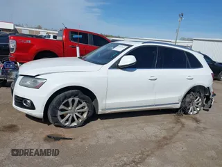 2014 Audi Q5 Premium Plus z VIN WA1LFAFP2EA007145, wystawiony jako IAAI lot #41937027 z przebiegiem 139 418 mil mil oraz . Historia ofert i sprzedaży dostępna na DreamBid. Obrazek 14.