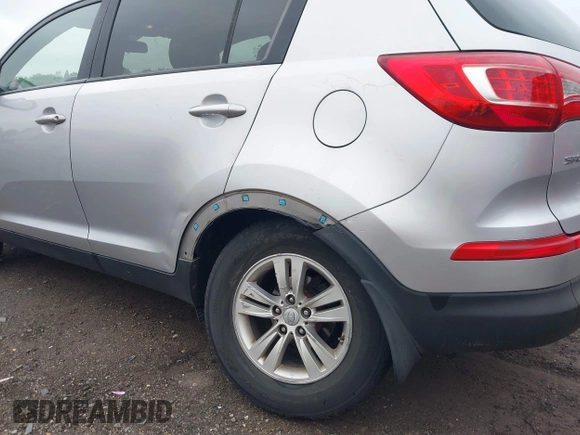 2011 Kia Sportage LX z VIN KNDPB3A24B7099054, wystawiony jako IAAI lot #42358614 z przebiegiem 211 143 mil mil oraz . Historia ofert i sprzedaży dostępna na DreamBid. Obrazek 6.