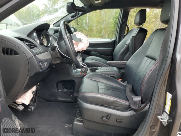 2018 Dodge Grand Caravan GT with VIN 2C4RDGEG7JR313824, listed as a Copart auction lot 73518374 with 153,874 mi miles and Salvage Title. Bid and sale history available at carsss.com. Image 7.