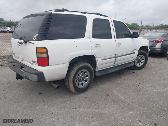 2006 GMC Yukon SLE with VIN 1GKEC13ZX6R132107, listed as a IAAI auction lot 41929784 with 426907 miles. Bid and sale history available at carsss.com. Image 4.