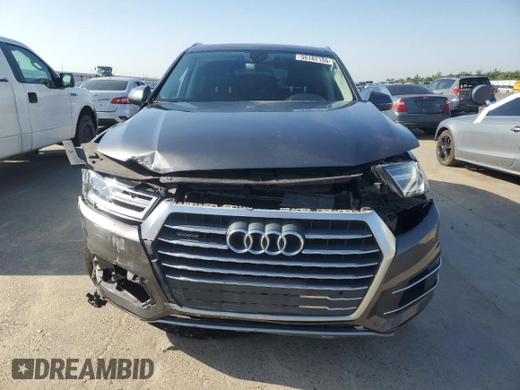 2018 Audi Q7 Premium z VIN WA1AHAF75JD037217, wystawiony jako Copart lot #55182155 z przebiegiem 97 954 mil mil oraz Szkoda całkowita • Salvage title. Historia ofert i sprzedaży dostępna na DreamBid. Obrazek 5.