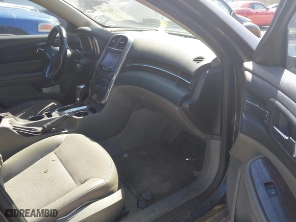 2014 Chevrolet Malibu LT with VIN 1G11E5SL2EF258804, listed as a IAAI auction lot 41832285 with 232,457 mi miles. Bid and sale history available at carsss.com. Image 5.
