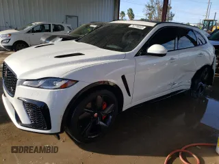 2022 Jaguar F-Pace SVR z VIN SADCZ2EEXNA694138, wystawiony jako Copart lot #76778653 z przebiegiem 38 121 mil mil oraz . Historia ofert i sprzedaży dostępna na DreamBid. Obrazek 1.