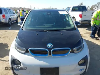 2017 BMW i3 z VIN WBY1Z8C31HV894473, wystawiony jako IAAI lot #41870525 z przebiegiem 96 414 mil mil oraz . Historia ofert i sprzedaży dostępna na DreamBid. Obrazek 12.