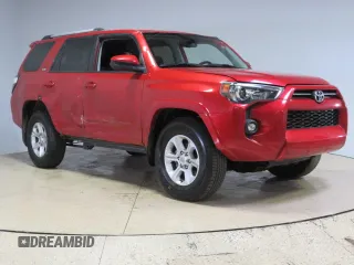 2022 Toyota 4Runner SR5 z VIN JTEEU5JR3N5268003, wystawiony jako Copart lot #69142364 z przebiegiem 42 059 mil mil oraz Szkoda całkowita • Salvage title. Historia ofert i sprzedaży dostępna na DreamBid. Obrazek 1.