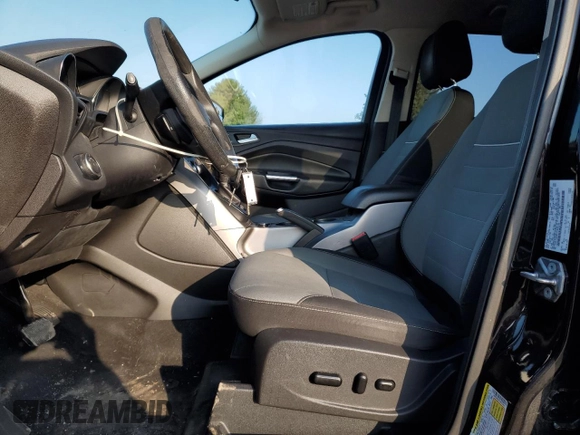 2015 Ford Escape z VIN N0V1N48267514, wystawiony jako Copart lot #48267514 z przebiegiem 245 936 mil mil oraz Nie do naprawy • Non repairable. Historia ofert i sprzedaży dostępna na DreamBid. Obrazek 7.