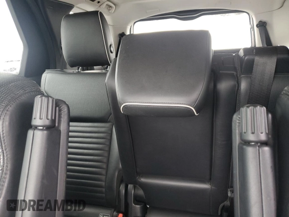 2017 Land Rover Discovery HSE with VIN SALRRBBV1HA043438, listed as a Copart auction lot 82411764 with 98,144 mi miles and Clean Title. Bid and sale history available at DreamBid. Image 10.