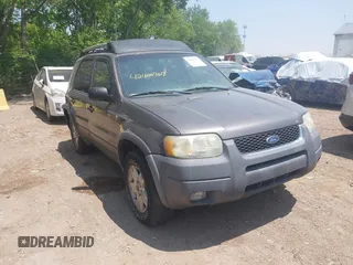 2002 Ford Escape XLT Choice with VIN 1FMYU041X2KB88832, listed as a IAAI auction lot 42400767 with 194,124 mi miles and . Bid and sale history available at DreamBid. Image 1.