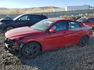 2021 Hyundai Elantra Blue z VIN KMHLM4AJ7MU008428, wystawiony jako Copart lot #82997144 z przebiegiem Nie podano mil oraz Szkoda całkowita • Salvage title. Historia ofert i sprzedaży dostępna na DreamBid. Obrazek 1.