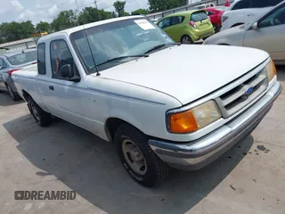 1996 Ford Ranger XL z VIN 1FTCR14U7TPA03267, wystawiony jako IAAI lot #42386485 z przebiegiem 181 383 mil mil oraz . Historia ofert i sprzedaży dostępna na DreamBid. Obrazek 1.