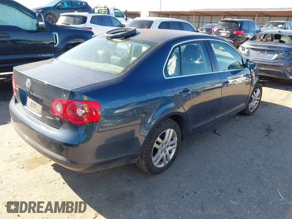 2007 Volkswagen Jetta 2.5 with VIN 3VWSF71K57M097684, listed as a IAAI auction lot 41215438 with 191,389 mi miles and . Bid and sale history available at DreamBid. Image 4.