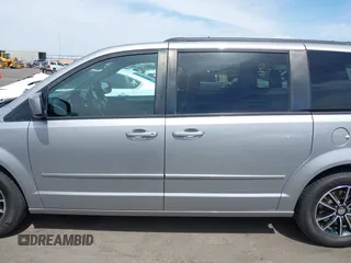 2017 Dodge Grand Caravan GT z VIN 2C4RDGEG7HR700335, wystawiony jako IAAI lot #42214277 z przebiegiem 149 372 mil mil oraz . Historia ofert i sprzedaży dostępna na DreamBid. Obrazek 14.