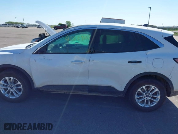 2020 Ford Escape SE with VIN 1FMCU9G68LUB43559, listed as a IAAI auction lot 42209105 with 139,361 mi miles and . Bid and sale history available at DreamBid. Image 14.