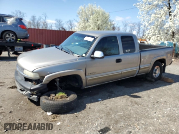 2001 Chevrolet Silverado 2500 with VIN 1GCGK29U51Z185752, listed as a Copart auction lot 51232125 with 205,401 mi miles and Salvage Title. Bid and sale history available at carsss.com. Image 1.