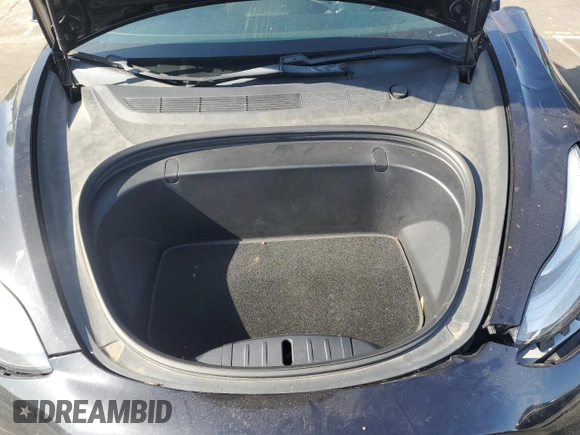 2018 Tesla Model 3 Long Range Battery z VIN 5YJ3E1EB7JF071438, wystawiony jako Copart lot #52996665 z przebiegiem 73 881 mil mil oraz Szkoda całkowita • Salvage title. Historia ofert i sprzedaży dostępna na DreamBid. Obrazek 11.