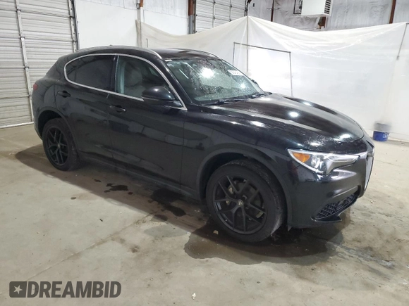 2018 Alfa Romeo Stelvio z VIN ZASFAKAN1J7B92901, wystawiony jako Copart lot #56943405 z przebiegiem 78 444 mil mil oraz Czysty tytuł • Clean title. Historia ofert i sprzedaży dostępna na DreamBid. Obrazek 4.