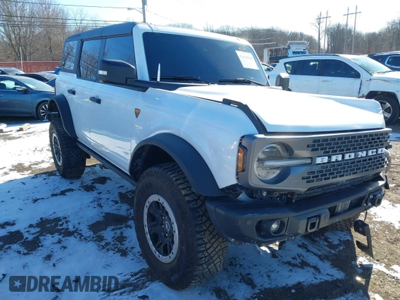 2023 Ford Bronco z VIN 1FMEE5DP1PLC08565, wystawiony jako IAAI lot #41610564 z przebiegiem 19 244 mil mil oraz . Historia ofert i sprzedaży dostępna na DreamBid. Obrazek 18.