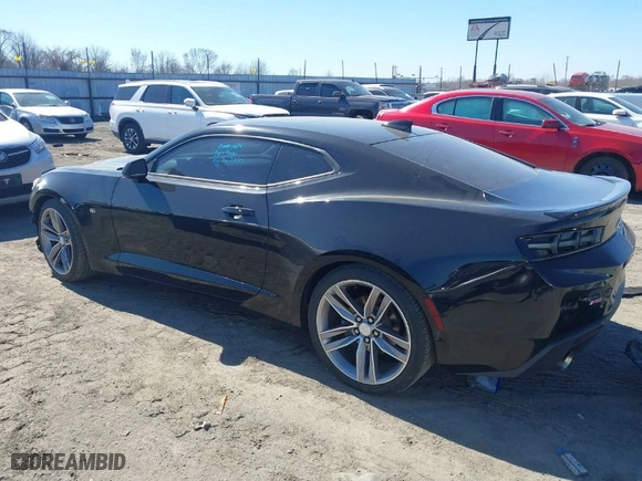2018 Chevrolet Camaro 1LT with VIN 1G1FB1RS8J0132805, listed as a IAAI auction lot 41661531 with NaN miles. Bid and sale history available at carsss.com. Image 15.