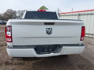 2016 Ram 1500 Tradesman z VIN 1C6RR6KG5GS404699, wystawiony jako IAAI lot #41367027 z przebiegiem 56 757 mil mil oraz . Historia ofert i sprzedaży dostępna na DreamBid. Obrazek 16.