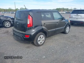 2012 Kia Soul with VIN KNDJT2A56C7450006, listed as a IAAI auction lot 42100566 with 188,563 mi miles. Bid and sale history available at carsss.com. Image 4.