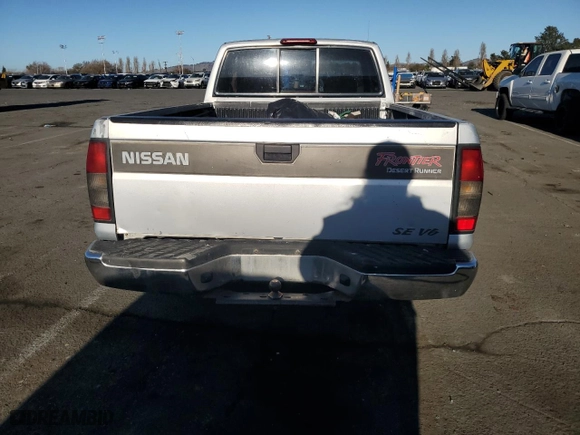 2000 Nissan Frontier 2WD XE with VIN 1N6ED26T1YC327635, listed as a Copart auction lot 43149525 with 922,578 mi miles and Salvage Title. Bid and sale history available at carsss.com. Image 6.