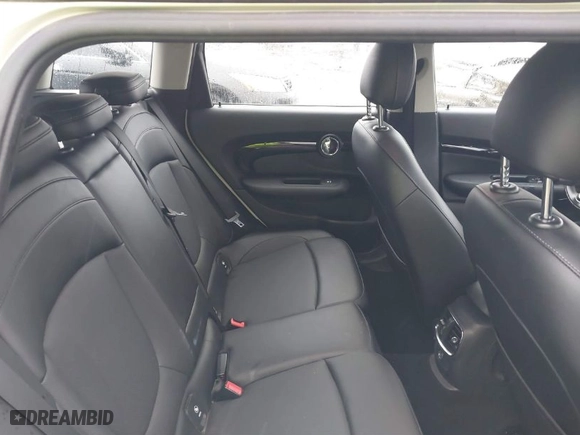 2016 MINI Cooper Clubman with VIN WMWLN5C59G2E30093, listed as a IAAI auction lot 41535638 with 89,224 mi miles. Bid and sale history available at carsss.com. Image 8.