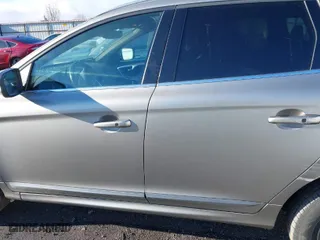 2015 Volvo XC60 T6 Platinum with VIN YV4902RM4F2733932, listed as a IAAI auction lot 41321986 with 103,845 mi miles. Bid and sale history available at carsss.com. Image 15.