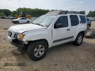 2013 Nissan Xterra S z VIN 5N1AN0NU3DN817047, wystawiony jako Copart lot #54976855 z przebiegiem 159 117 mil mil oraz Czysty tytuł • Clean title. Historia ofert i sprzedaży dostępna na DreamBid. Obrazek 1.