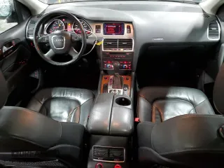2008 Audi Q7 Premium with VIN WA1BY74L08D018785, listed as a Copart auction lot 47551055 with 136,130 mi miles and Salvage title. Bid and sale history available at DreamBid. Image 8.