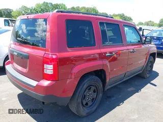 2016 Jeep Patriot Sport SE z VIN 1C4NJPBA8GD676815, wystawiony jako IAAI lot #42314216 z przebiegiem 150 564 mil mil oraz . Historia ofert i sprzedaży dostępna na DreamBid. Obrazek 4.