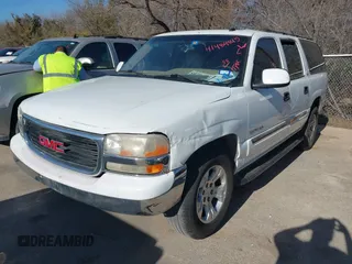 2005 GMC Yukon XL SLT with VIN 3GKEC16Z05G161433, listed as a IAAI auction lot 41484815 with 326,029 mi miles. Bid and sale history available at carsss.com. Image 2.