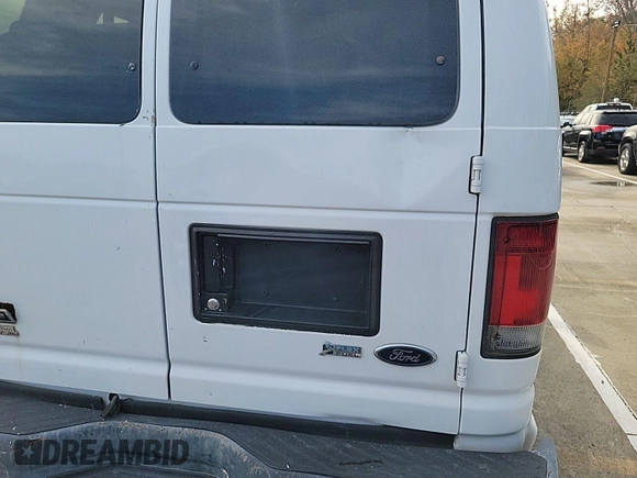 2013 Ford Econoline Passenger XL с VIN 1FBSS3BL5DDA49371, выставлен на аукционе IAAI как лот 42624885 с пробегом 62 763 миль миль и . История ставок и продаж доступна на DreamBid. Изображение 24.