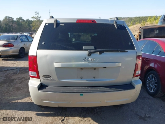 2007 Jeep Grand Cherokee Laredo with VIN 1J8GS48K17C516150, listed as a IAAI auction lot 41752720 with 176,114 mi miles. Bid and sale history available at carsss.com. Image 16.