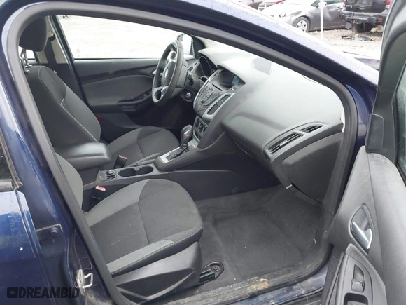 2012 Ford Focus SE with VIN 1FAHP3F21CL126644, listed as a IAAI auction lot 41592929 with 188,863 mi miles. Bid and sale history available at carsss.com. Image 5.