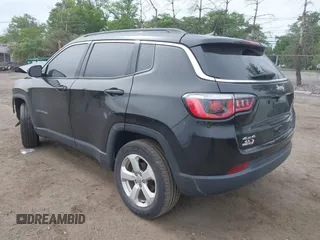2018 Jeep Compass Latitude with VIN 3C4NJDBB2JT246030, listed as a IAAI auction lot 42362899 with 108,509 mi miles and . Bid and sale history available at DreamBid. Image 3.