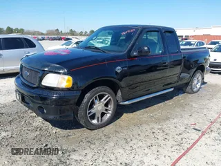 2000 Ford F-150 XL z VIN 2FTRX07L5YCB11117, wystawiony jako IAAI lot #41649583 z przebiegiem 240 557 mil mil oraz . Historia ofert i sprzedaży dostępna na DreamBid. Obrazek 2.