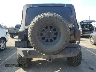 2018 Jeep Wrangler Unlimited Sport S z VIN 1C4HJWDG8JL927497, wystawiony jako Copart lot #55788905 z przebiegiem Nie podano mil oraz Szkoda całkowita • Salvage title. Historia ofert i sprzedaży dostępna na DreamBid. Obrazek 6.