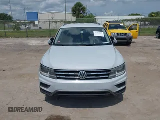 2018 Volkswagen Tiguan S с VIN 3VV1B7AX5JM097778, выставлен на аукционе IAAI как лот 42384582 с пробегом 244 180 миль миль и . История ставок и продаж доступна на DreamBid. Изображение 12.